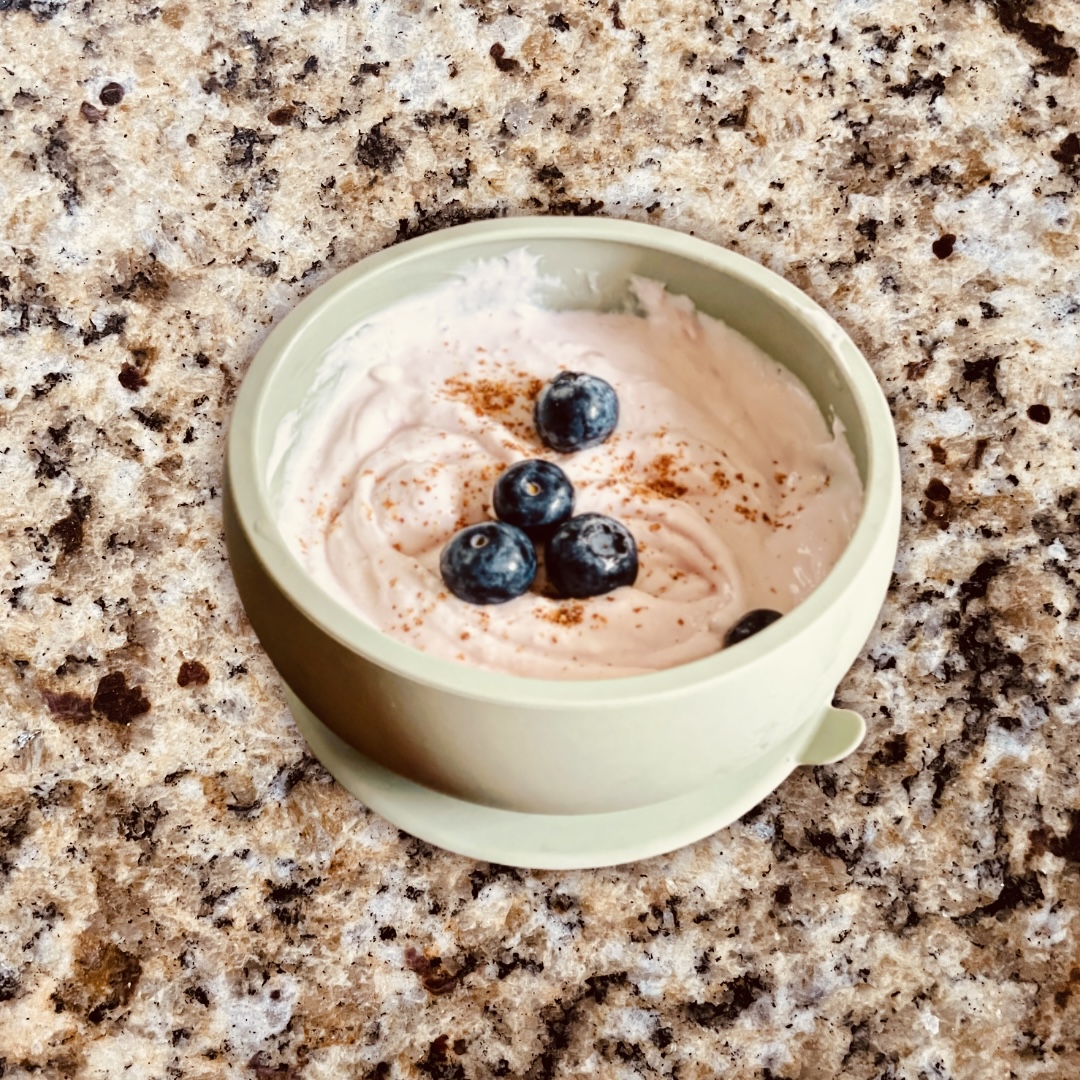 Abiie silicone suction bowl