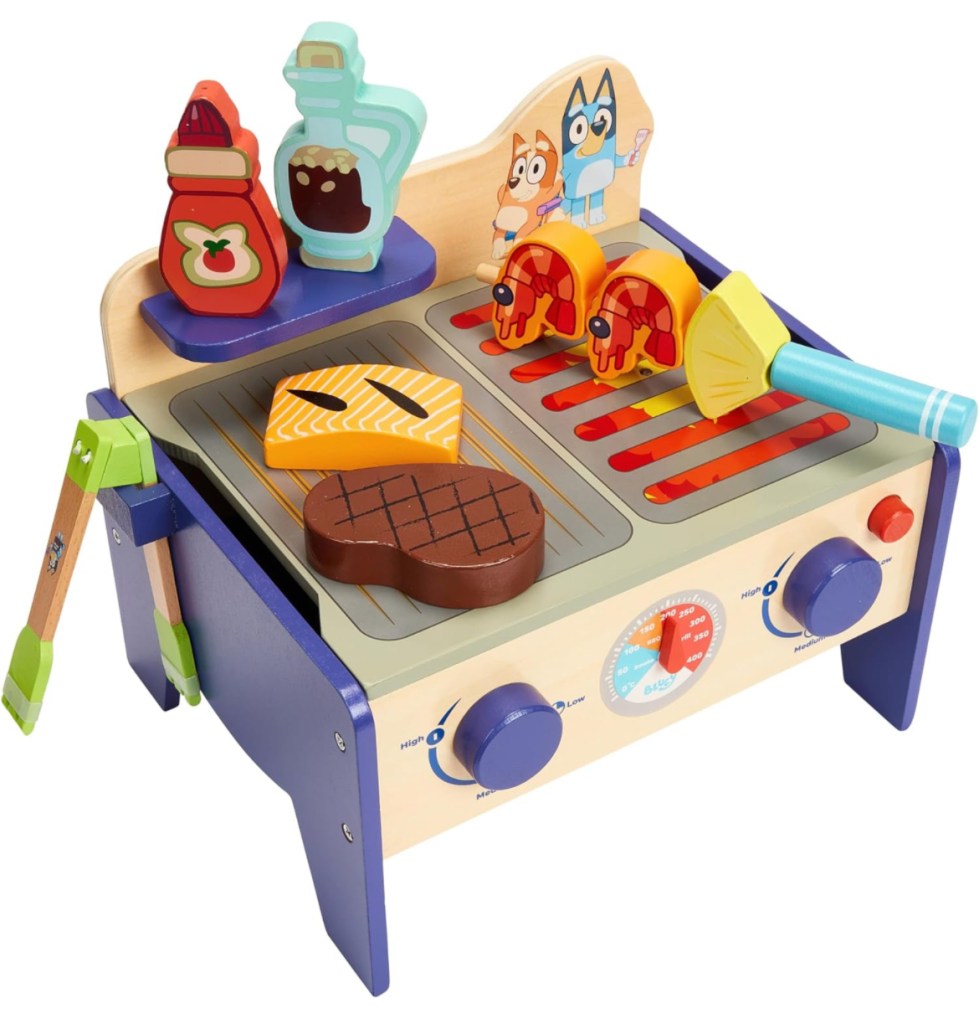 Bluey wooden bbq and salad set made from sustainable wood